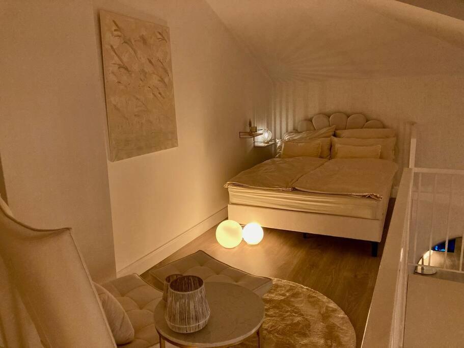 Amalfi Home - Stylish Apartment With Terrace Шёнефельд Экстерьер фото
