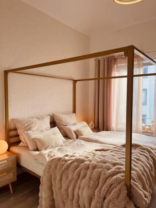 Amalfi Home - Stylish Apartment With Terrace Шёнефельд Экстерьер фото
